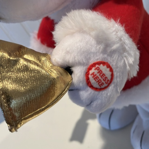 NWT Hallmark Bell Ringer Snoopy, Plays 3 Carols, Moves Hands and Dances - Picture 9 of 13